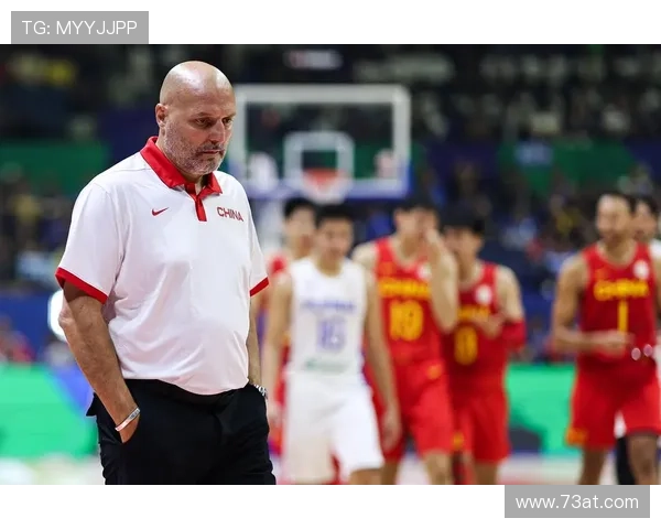 四川男篮主帅致歉 坚守信念不倒下